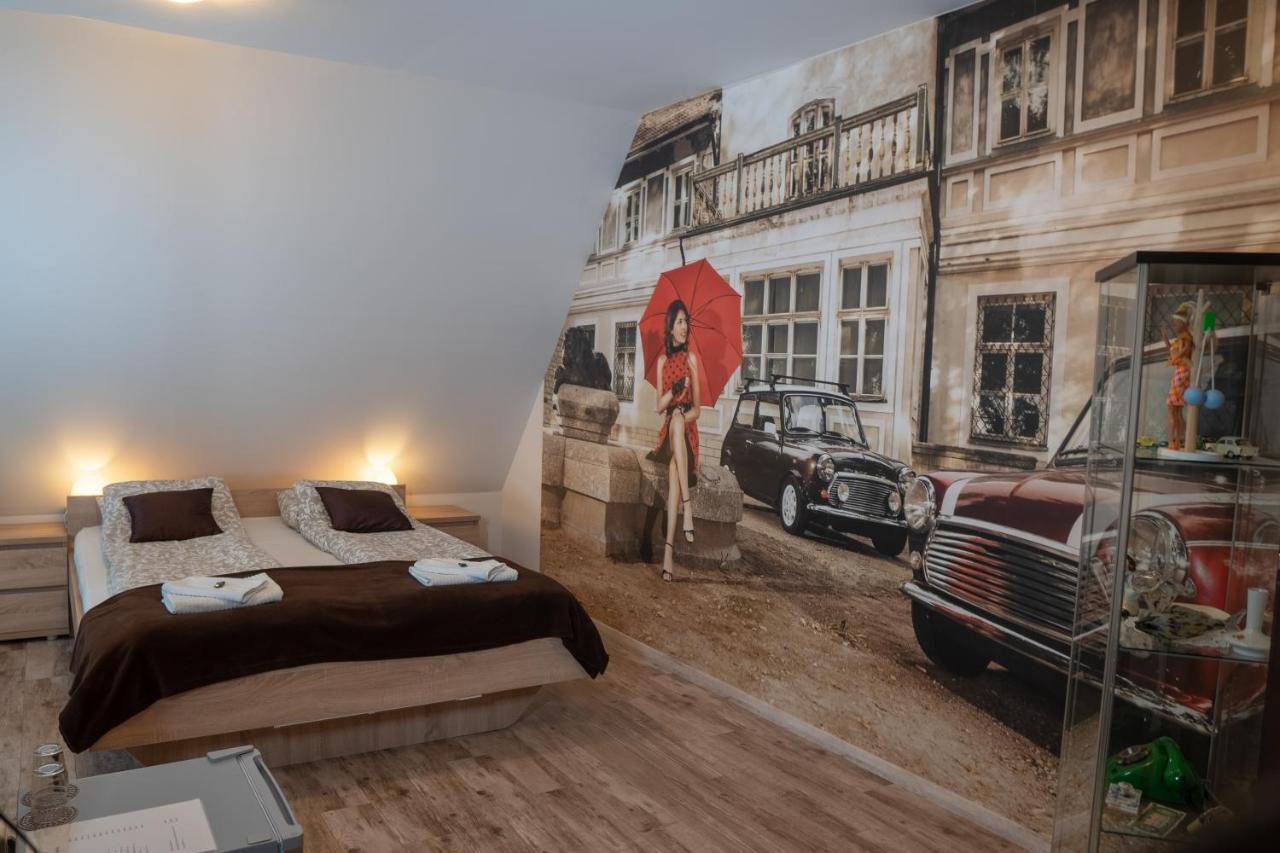F57 - Franko Csaladi Panzio Bed & Breakfast Balatonlelle Exterior foto